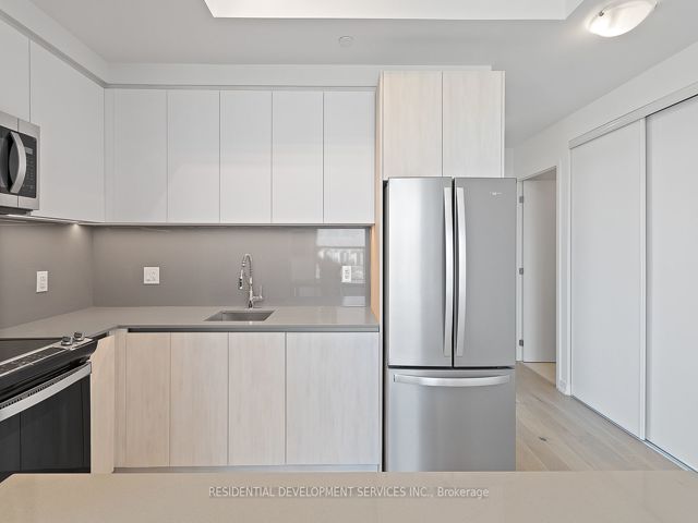 1216 - 3100 Keele St