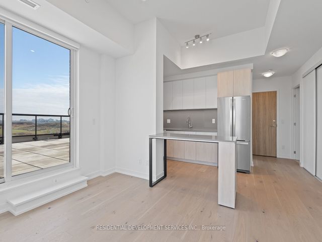 1216 - 3100 Keele St
