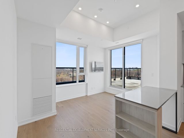 1216 - 3100 Keele St