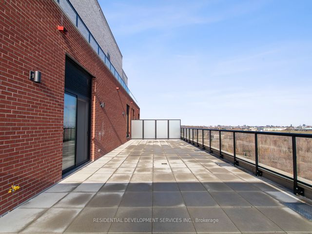 1217 - 3100 Keele St