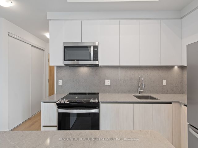1217 - 3100 Keele St