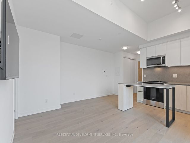 1217 - 3100 Keele St