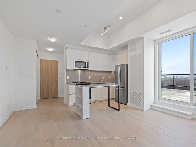 1217 - 3100 Keele St