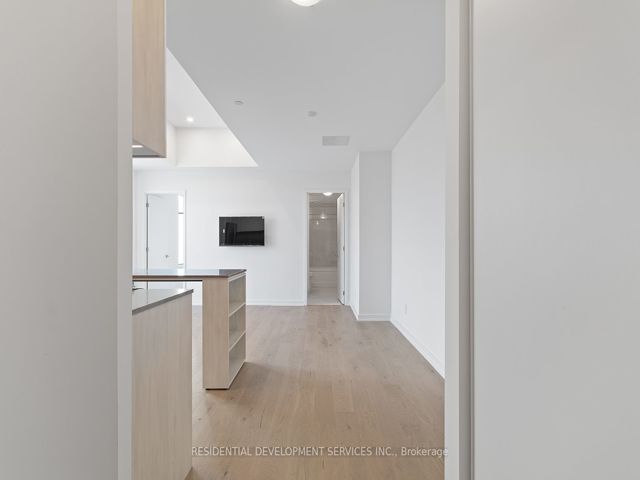 1217 - 3100 Keele St