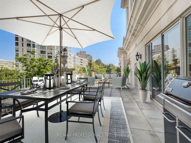 205 - 2287 Lake Shore Blvd W