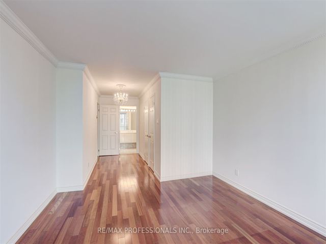 205 - 2287 Lake Shore Blvd W