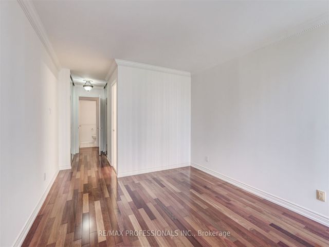 205 - 2287 Lake Shore Blvd W