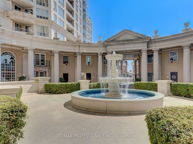 205 - 2287 Lake Shore Blvd W