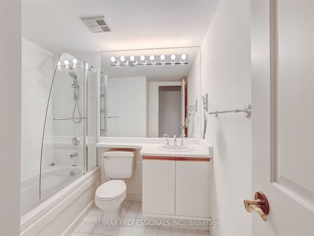 205 - 2287 Lake Shore Blvd W