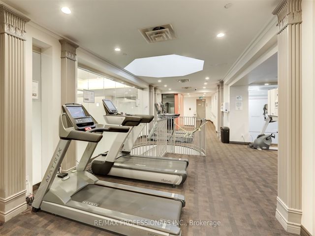205 - 2287 Lake Shore Blvd W