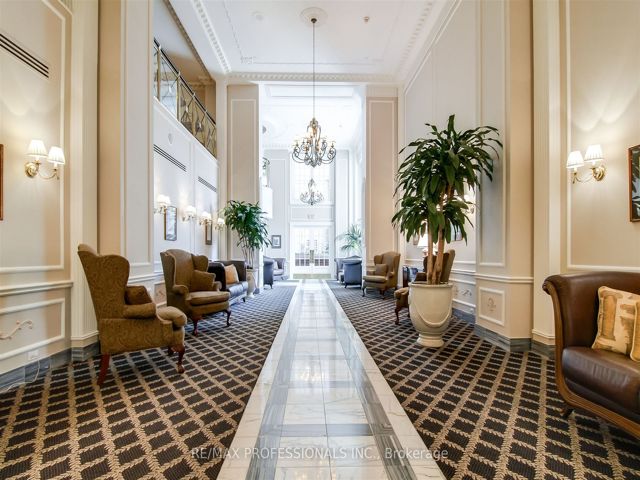 205 - 2287 Lake Shore Blvd W