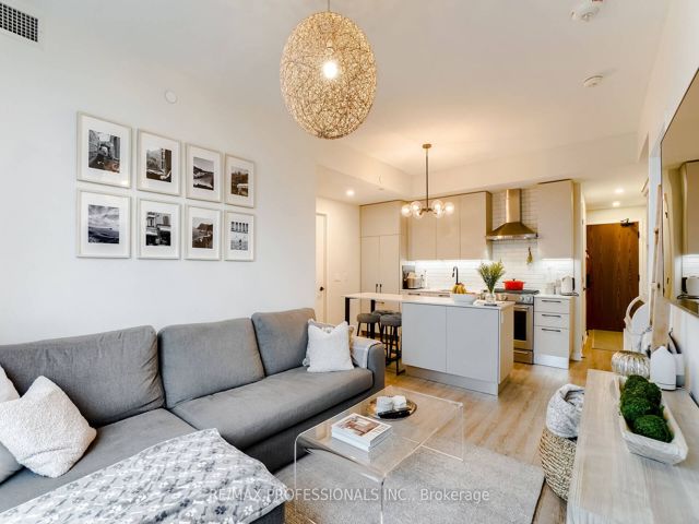 508 - 2118 Bloor St W