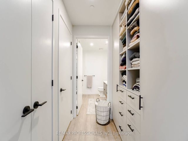 508 - 2118 Bloor St W