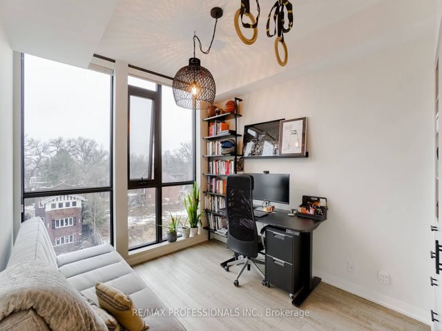 508 - 2118 Bloor St W