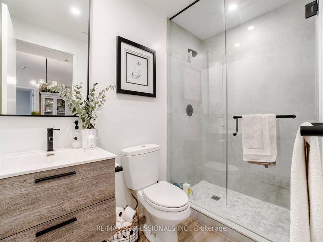 508 - 2118 Bloor St W