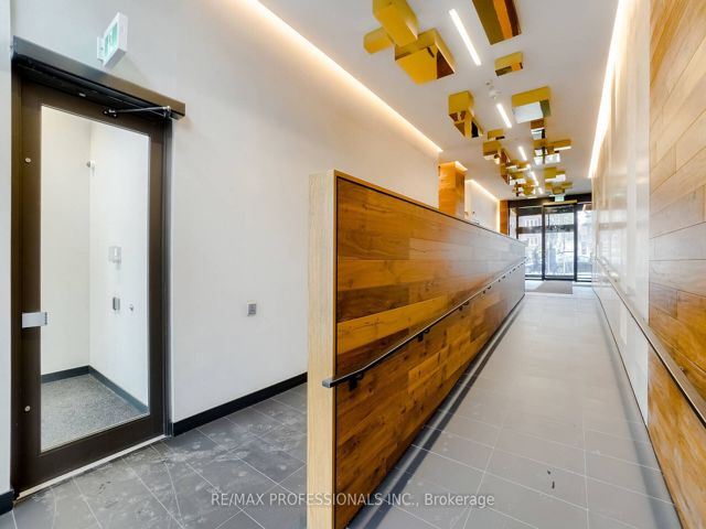 508 - 2118 Bloor St W