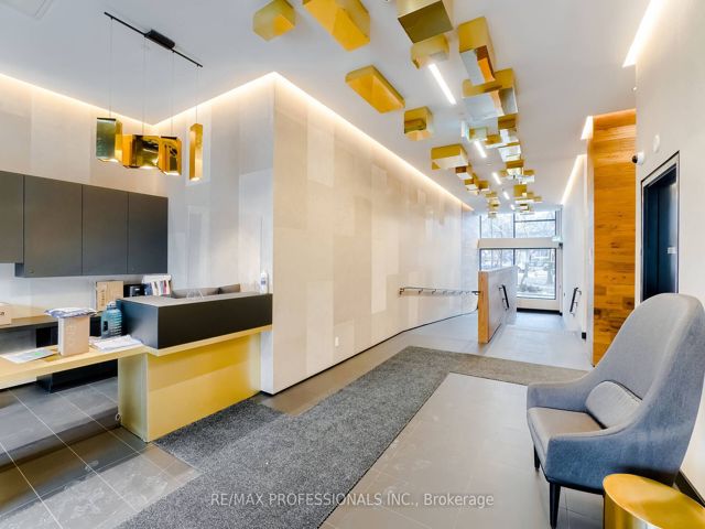 508 - 2118 Bloor St W