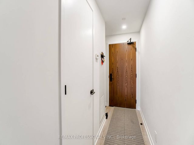508 - 2118 Bloor St W