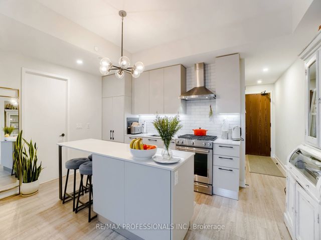 508 - 2118 Bloor St W