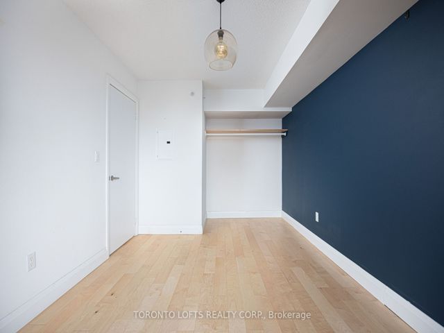2502 - 1410 Dupont St