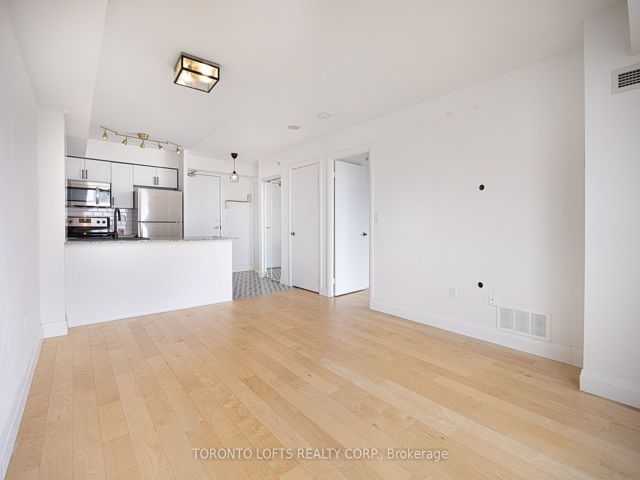 2502 - 1410 Dupont St