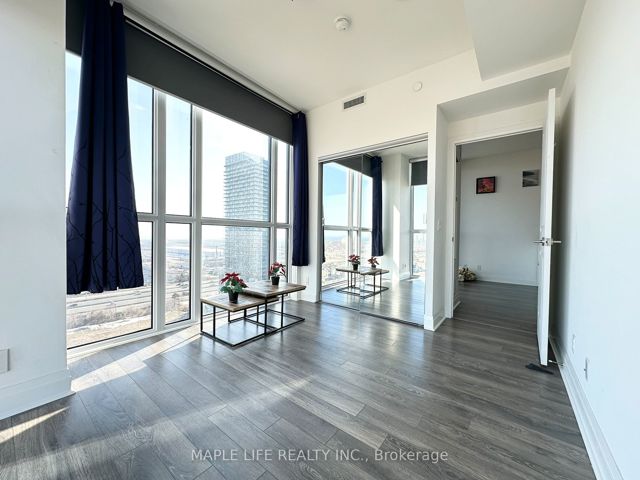 1706 - 17 Zorra St