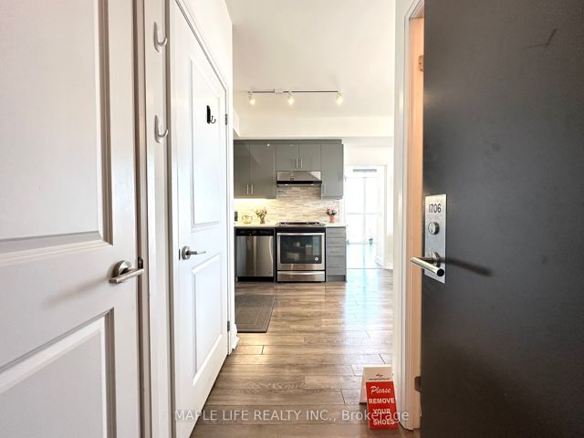 1706 - 17 Zorra St