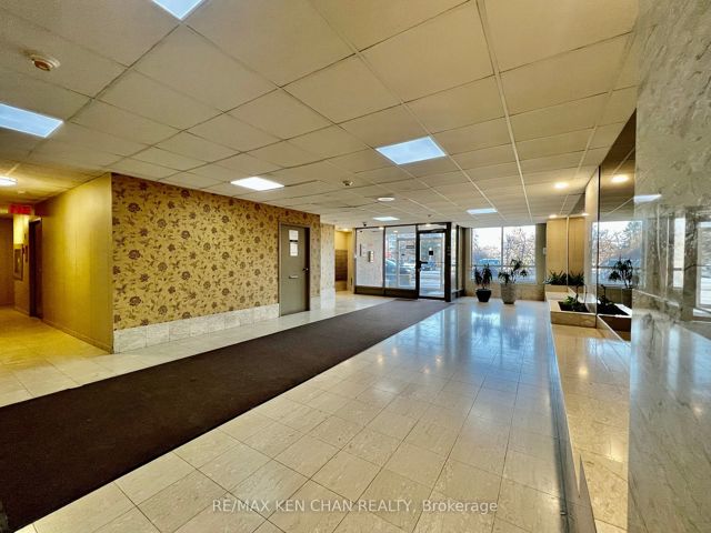 1002 - 2470 Eglinton Ave W
