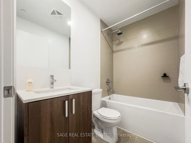 422 - 1787 St Clair Ave W