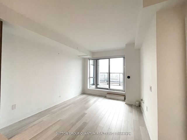 425 - 50 George Butchart Dr
