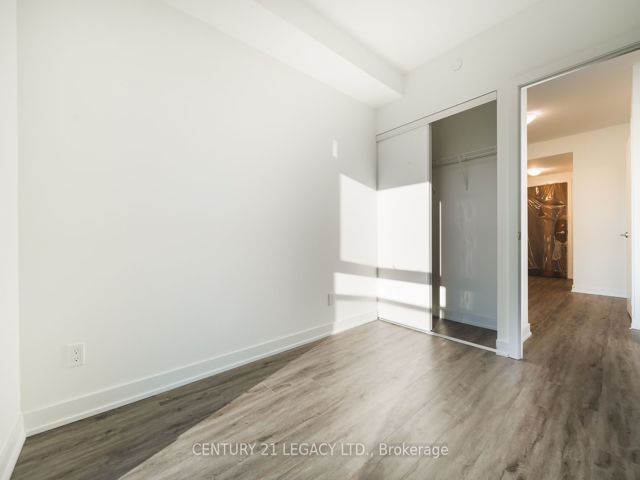 1808 - 251 Manitoba St