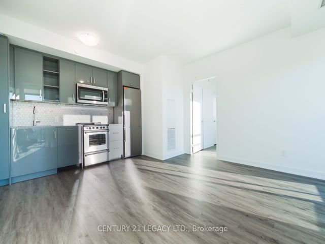 1808 - 251 Manitoba St