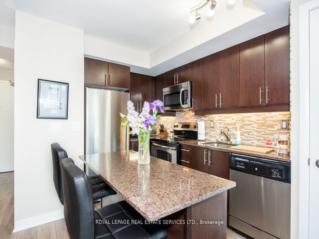 2301 - 155 Legion Rd N