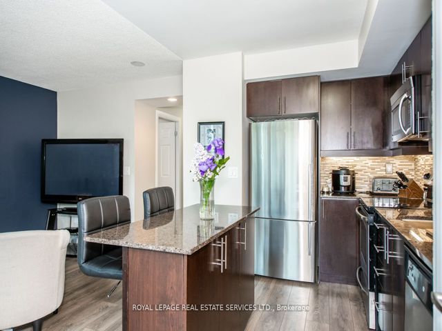 2301 - 155 Legion Rd N