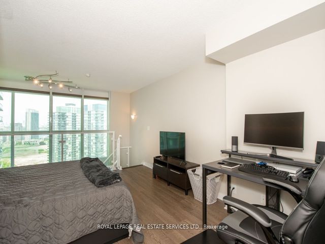 2301 - 155 Legion Rd N