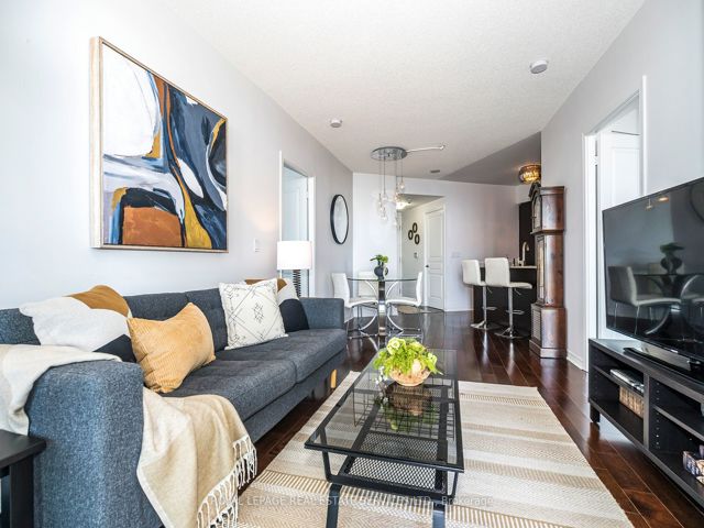 1807 - 15 Legion Rd