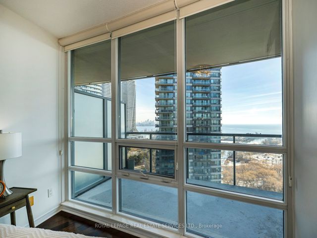 1807 - 15 Legion Rd