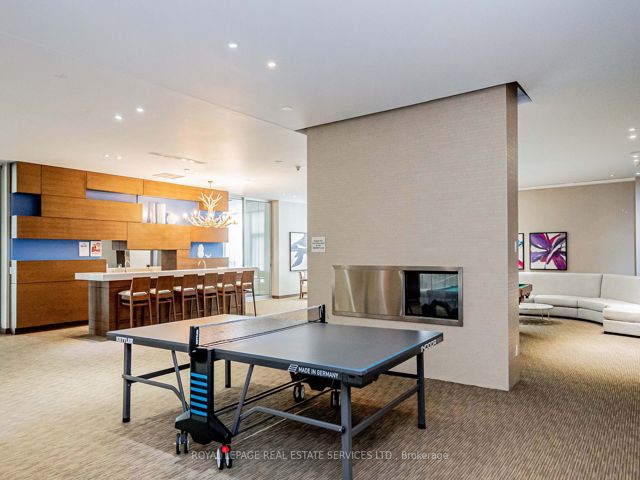 1807 - 15 Legion Rd