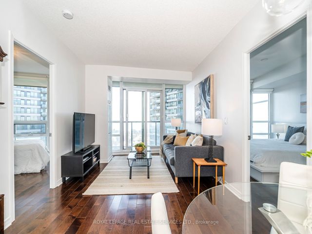 1807 - 15 Legion Rd
