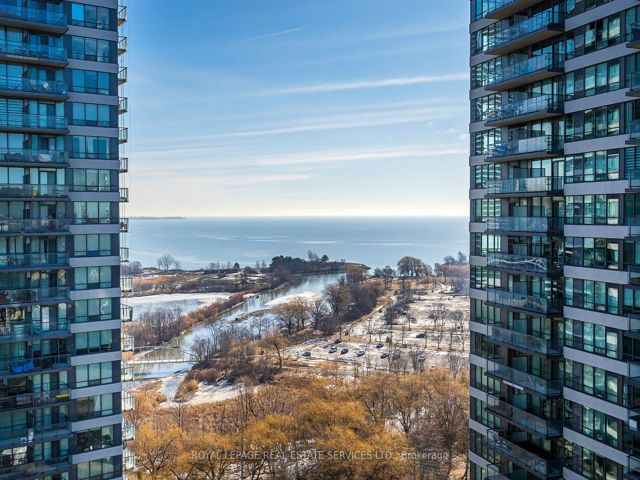 1807 - 15 Legion Rd