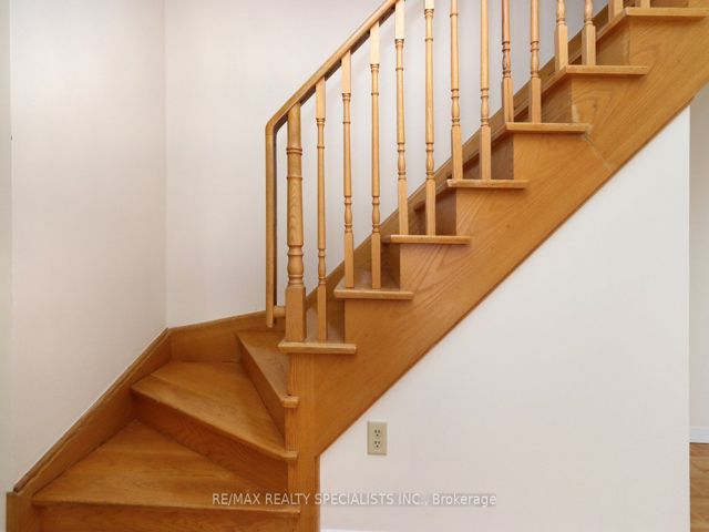 3 - 145 Portland St