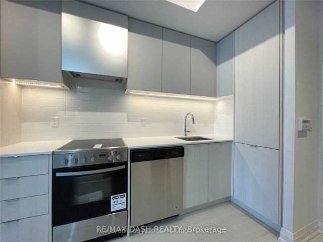 1503 - 30 Gibbs Rd