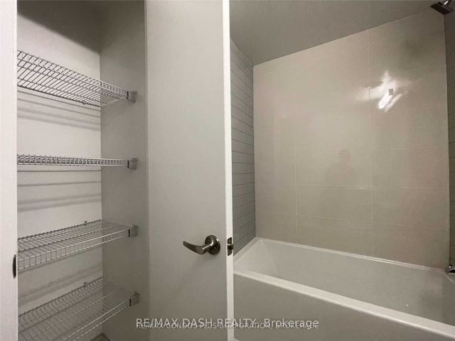 1503 - 30 Gibbs Rd
