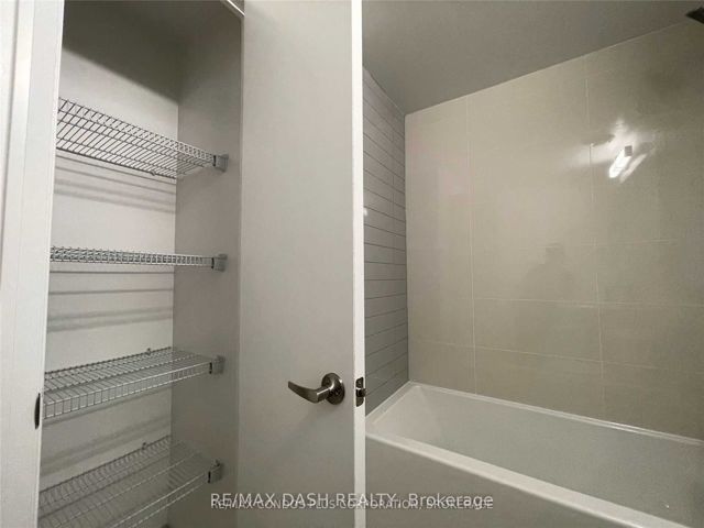 1503 - 30 Gibbs Rd