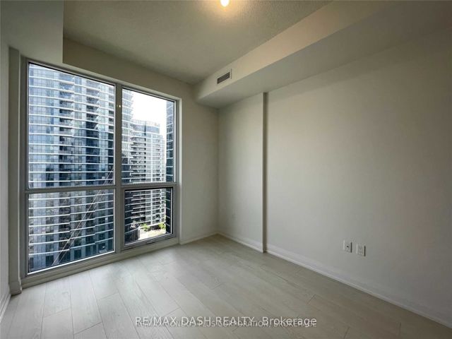 1503 - 30 Gibbs Rd