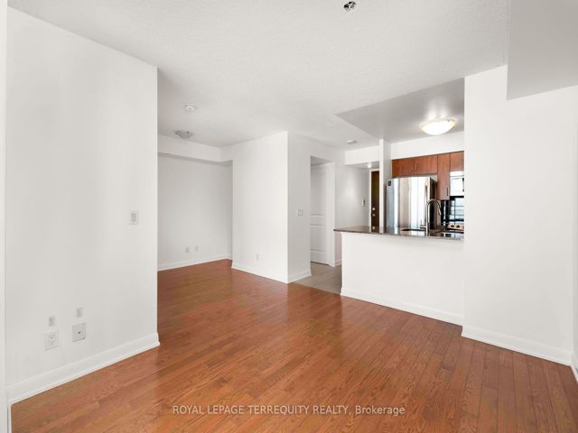 1803 - 205 Sherway Gardens Rd
