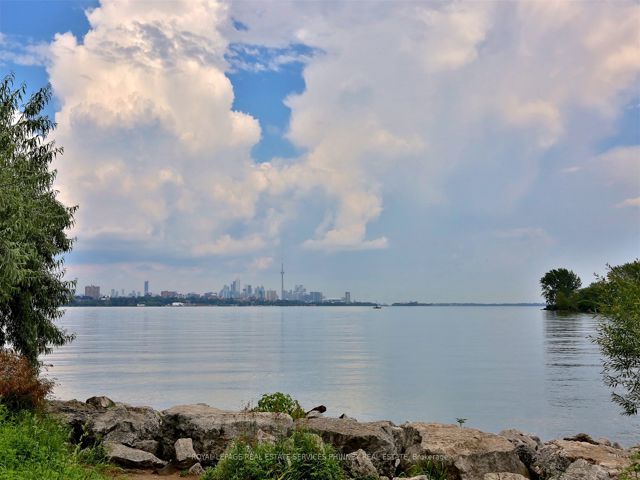 435 - 80 Marine Parade Dr