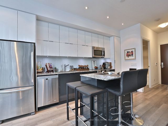 435 - 80 Marine Parade Dr