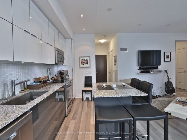 435 - 80 Marine Parade Dr