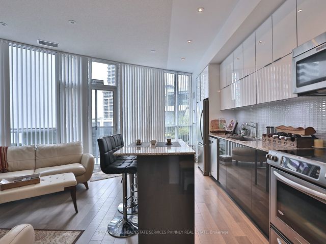 435 - 80 Marine Parade Dr